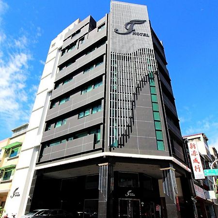 J-Hotel Kaohsiung Extérieur photo